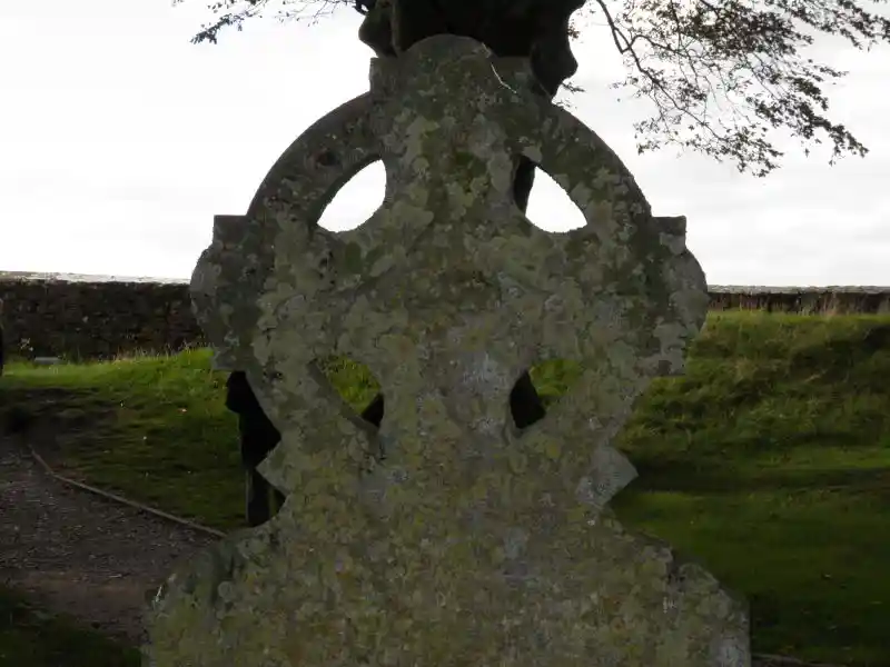 A solar disc tomb near the grave of Jeremiah